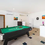 Awesome In Modric Holiday home