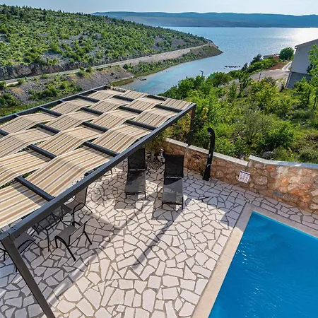 Awesome In Modric 펜션 *