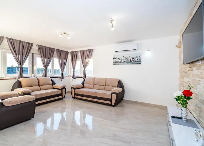 Дом отдыха Awesome In Modric