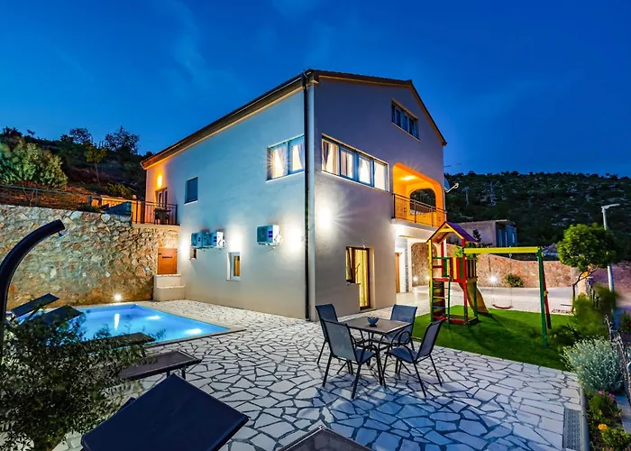 Vakantiehuis Awesome In Modric