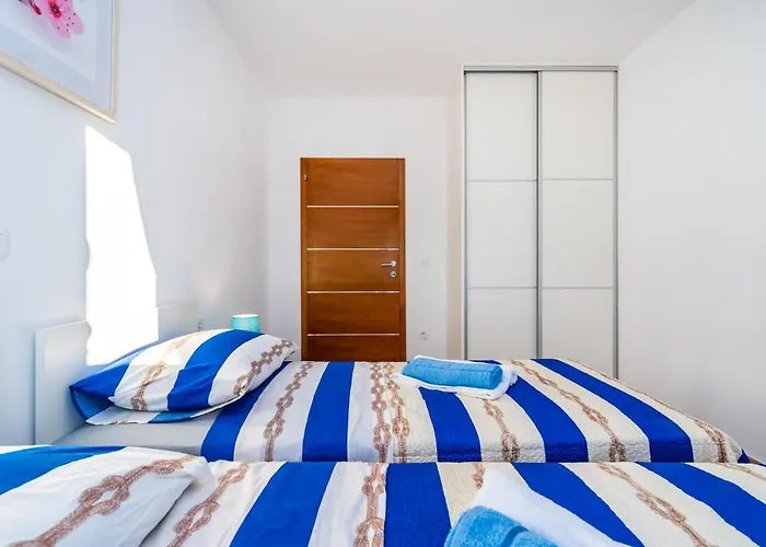 Awesome In Modric Rovanjska