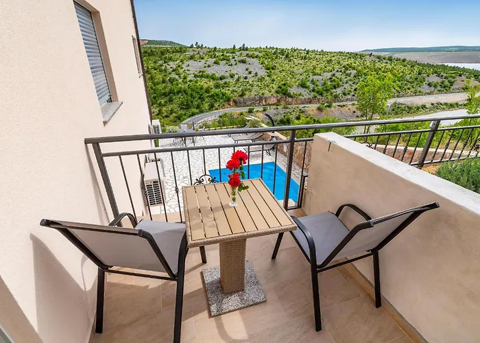 Awesome In Modric Rovanjska