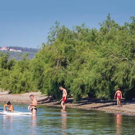 Awesome In Modric Holiday home Rovanjska