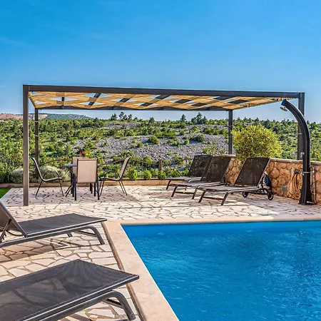 Holiday home Awesome In Modric